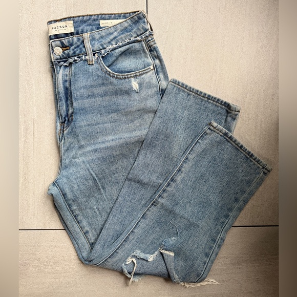 Distressed pacsun mom jeans - Picture 3 of 13
